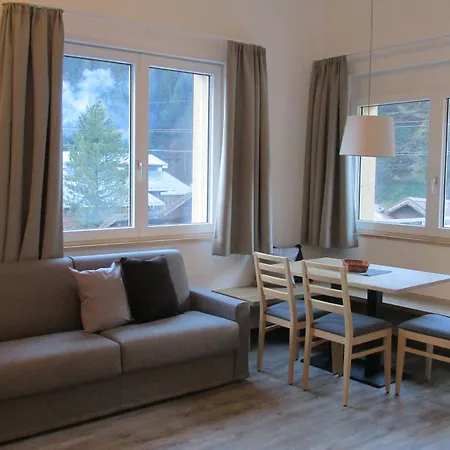 Alpine Am Arlberg Aparthotel 4*