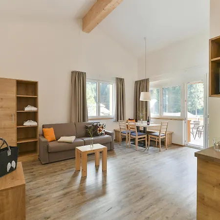 Aparthotel Alpine Am Arlberg 4*