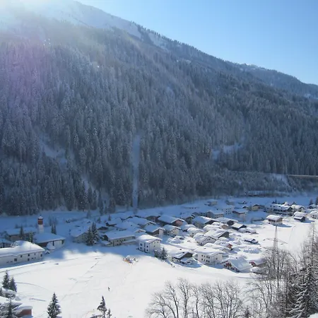 Aparthotel Alpine Am Arlberg 4*