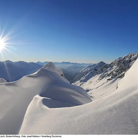 아파트호텔 Alpine Am Arlberg 클뢰슈텔르 암 알베르그