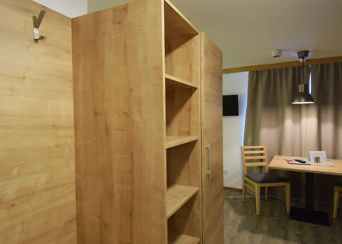 Alpine Am Arlberg 公寓式酒店 克勒施特勒