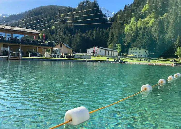 Alpine Am Arlberg 公寓式酒店 克勒施特勒